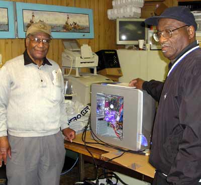Calvin Simmons and Ken Eskridge with Calvin's new mod box